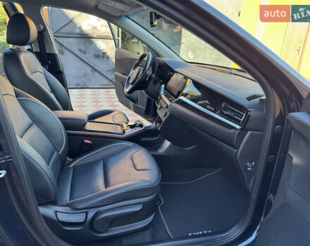 Синій Кіа Niro, об'ємом двигуна 0 л та пробігом 170 тис. км за 17999 $, фото 18 на Automoto.ua