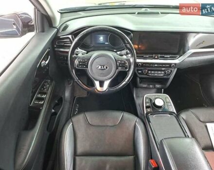 Синій Кіа Niro, об'ємом двигуна 0 л та пробігом 170 тис. км за 18300 $, фото 33 на Automoto.ua
