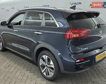 Киа Niro 2020 в Черкассах на Automoto.ua Синий Киа Niro, объемом двигателя 0 л и пробегом 137 тыс. км за 19190 $, фото 2 на Automoto.ua