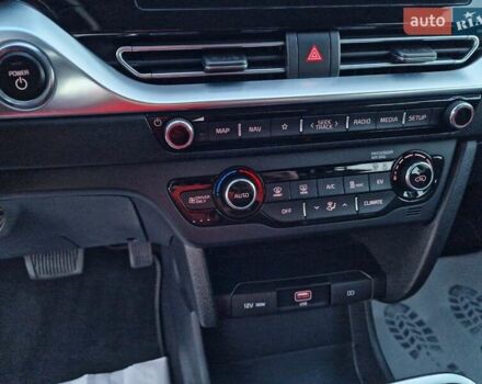 Синий Киа Niro, объемом двигателя 0 л и пробегом 168 тыс. км за 19300 $, фото 30 на Automoto.ua