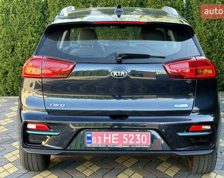 Киа Niro 2020 в Самборе на Automoto.ua Синий Киа Niro, объемом двигателя 0 л и пробегом 71 тыс. км за 19700 $, фото 6 на Automoto.ua