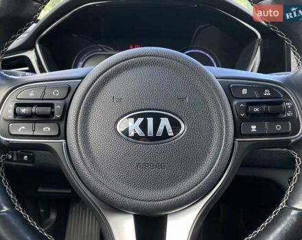 Синій Кіа Niro, об'ємом двигуна 0 л та пробігом 97 тис. км за 21950 $, фото 35 на Automoto.ua