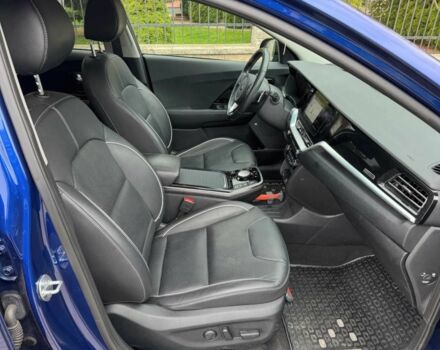 Синій Кіа Niro, об'ємом двигуна 0 л та пробігом 56 тис. км за 16000 $, фото 9 на Automoto.ua