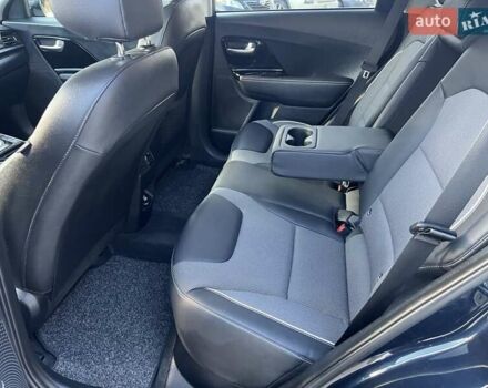 Синій Кіа Niro, об'ємом двигуна 0 л та пробігом 84 тис. км за 18500 $, фото 35 на Automoto.ua