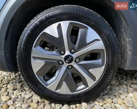 Киа Niro 2020 в Львове на Automoto.ua Синий Киа Niro, объемом двигателя 0 л и пробегом 75 тыс. км за 22900 $, фото 19 на Automoto.ua
