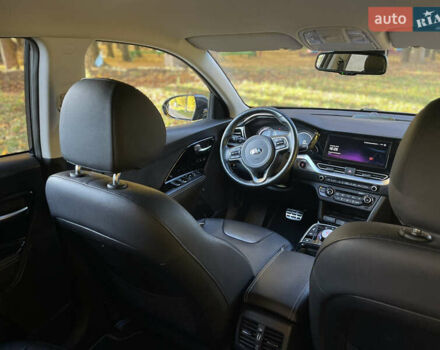 Синій Кіа Niro, об'ємом двигуна 0 л та пробігом 109 тис. км за 20578 $, фото 10 на Automoto.ua