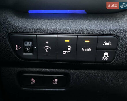 Синій Кіа Niro, об'ємом двигуна 0 л та пробігом 106 тис. км за 21900 $, фото 42 на Automoto.ua