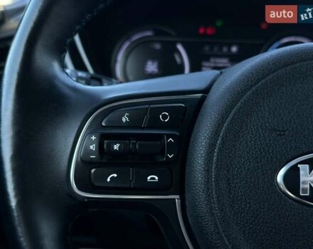 Синий Киа Niro, объемом двигателя 0 л и пробегом 58 тыс. км за 22900 $, фото 5 на Automoto.ua