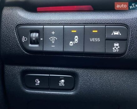 Киа Niro 2020 в Львове на Automoto.ua Синий Киа Niro, объемом двигателя 0 л и пробегом 75 тыс. км за 22900 $, фото 4 на Automoto.ua