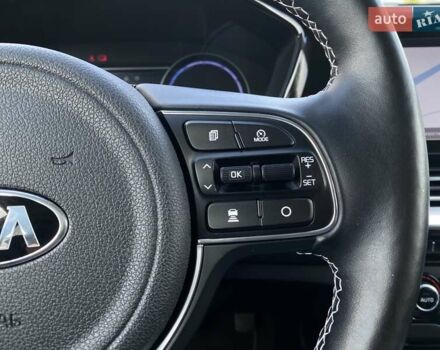 Синий Киа Niro, объемом двигателя 0 л и пробегом 72 тыс. км за 21700 $, фото 4 на Automoto.ua