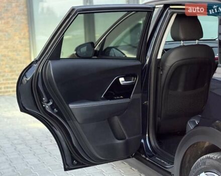 Синий Киа Niro, объемом двигателя 0 л и пробегом 90 тыс. км за 19999 $, фото 64 на Automoto.ua