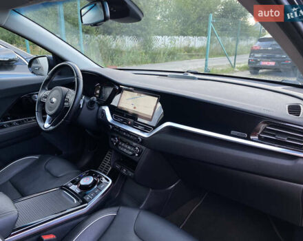 Синій Кіа Niro, об'ємом двигуна 0 л та пробігом 76 тис. км за 22900 $, фото 109 на Automoto.ua