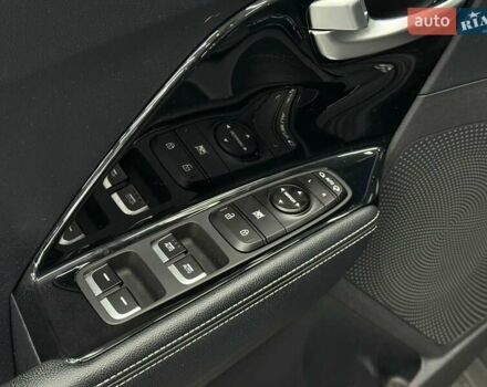Синий Киа Niro, объемом двигателя 0 л и пробегом 90 тыс. км за 18427 $, фото 12 на Automoto.ua