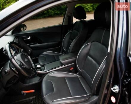 Синий Киа Niro, объемом двигателя 0 л и пробегом 99 тыс. км за 17950 $, фото 56 на Automoto.ua