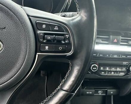 Синій Кіа Niro, об'ємом двигуна 0 л та пробігом 170 тис. км за 18300 $, фото 19 на Automoto.ua