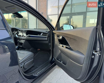 Синий Киа Niro, объемом двигателя 0 л и пробегом 130 тыс. км за 18900 $, фото 60 на Automoto.ua