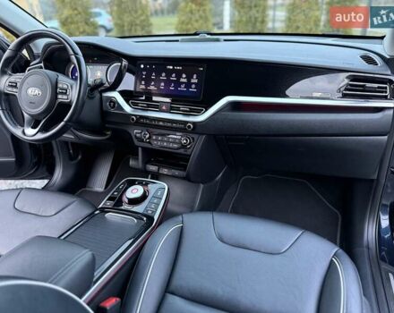 Синій Кіа Niro, об'ємом двигуна 0 л та пробігом 81 тис. км за 19350 $, фото 88 на Automoto.ua