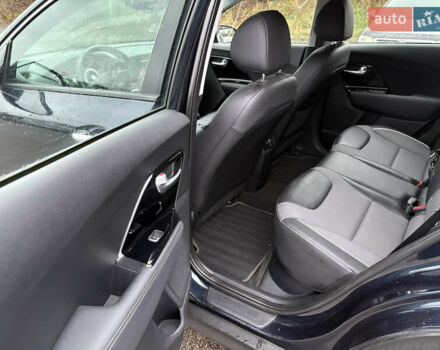 Синий Киа Niro, объемом двигателя 0 л и пробегом 125 тыс. км за 19600 $, фото 34 на Automoto.ua