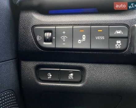 Синій Кіа Niro, об'ємом двигуна 0 л та пробігом 97 тис. км за 21950 $, фото 6 на Automoto.ua