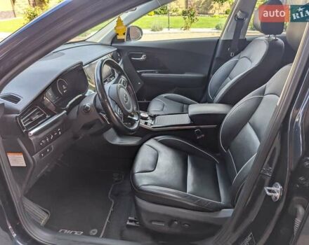 Киа Niro 2020 в Луцке на Automoto.ua Синий Киа Niro, объемом двигателя 0 л и пробегом 157 тыс. км за 19700 $, фото 22 на Automoto.ua