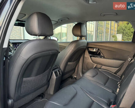 Синий Киа Niro, объемом двигателя 0 л и пробегом 130 тыс. км за 18900 $, фото 73 на Automoto.ua