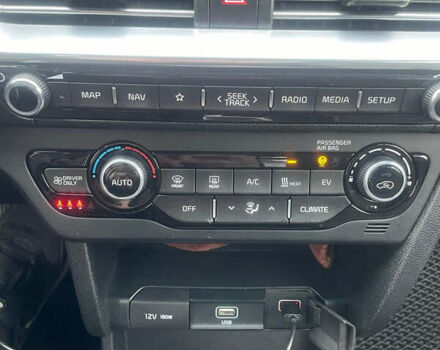 Синий Киа Niro, объемом двигателя 0 л и пробегом 155 тыс. км за 18500 $, фото 23 на Automoto.ua