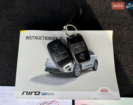 Синий Киа Niro, объемом двигателя 0 л и пробегом 156 тыс. км за 18800 $, фото 78 на Automoto.ua