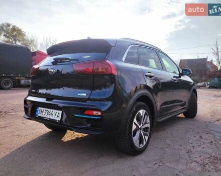 Синій Кіа Niro, об'ємом двигуна 0 л та пробігом 120 тис. км за 19890 $, фото 4 на Automoto.ua