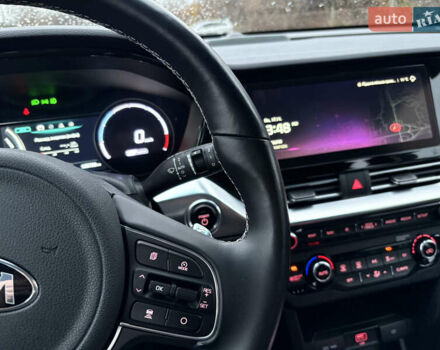 Синий Киа Niro, объемом двигателя 0 л и пробегом 125 тыс. км за 19600 $, фото 48 на Automoto.ua