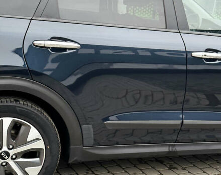 Синій Кіа Niro, об'ємом двигуна 0 л та пробігом 93 тис. км за 19999 $, фото 19 на Automoto.ua