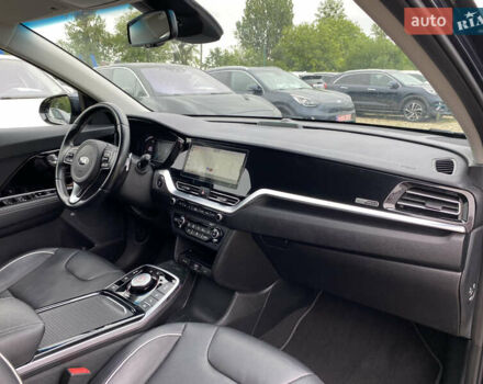 Синий Киа Niro, объемом двигателя 0 л и пробегом 119 тыс. км за 20800 $, фото 91 на Automoto.ua