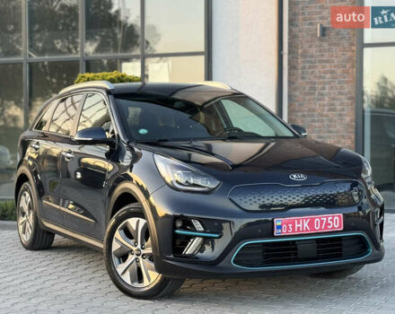 Синий Киа Niro, объемом двигателя 0 л и пробегом 130 тыс. км за 18900 $, фото 5 на Automoto.ua