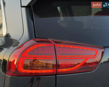 Синий Киа Niro, объемом двигателя 0 л и пробегом 130 тыс. км за 18900 $, фото 48 на Automoto.ua