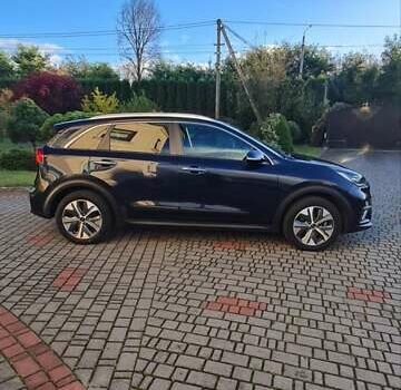 Киа Niro 2020 в Луцке на Automoto.ua Синий Киа Niro, объемом двигателя 0 л и пробегом 148 тыс. км за 16500 $, фото 7 на Automoto.ua