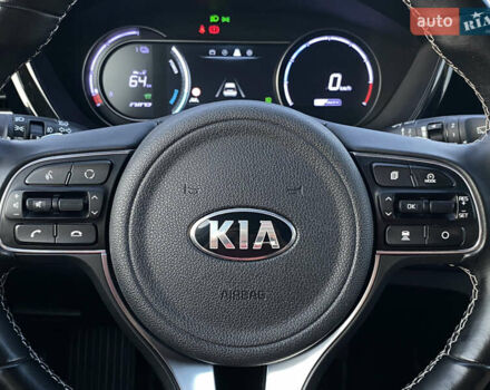 Синій Кіа Niro, об'ємом двигуна 0 л та пробігом 106 тис. км за 21900 $, фото 46 на Automoto.ua