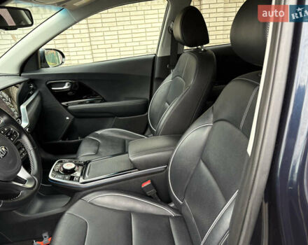 Синий Киа Niro, объемом двигателя 0 л и пробегом 115 тыс. км за 19900 $, фото 27 на Automoto.ua