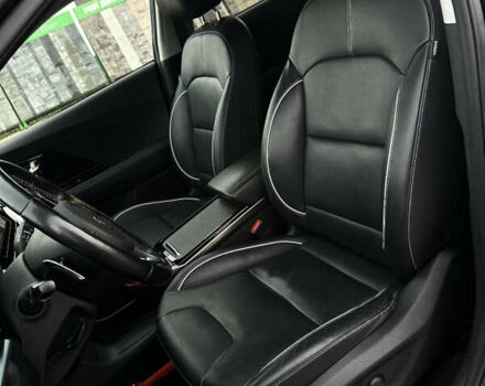 Синій Кіа Niro, об'ємом двигуна 0 л та пробігом 130 тис. км за 18990 $, фото 40 на Automoto.ua
