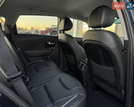 Синий Киа Niro, объемом двигателя 0 л и пробегом 142 тыс. км за 17500 $, фото 57 на Automoto.ua