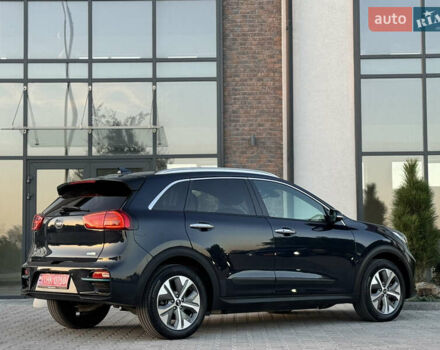 Синий Киа Niro, объемом двигателя 0 л и пробегом 130 тыс. км за 18900 $, фото 2 на Automoto.ua