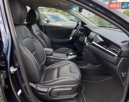Синій Кіа Niro, об'ємом двигуна 0 л та пробігом 97 тис. км за 21950 $, фото 63 на Automoto.ua