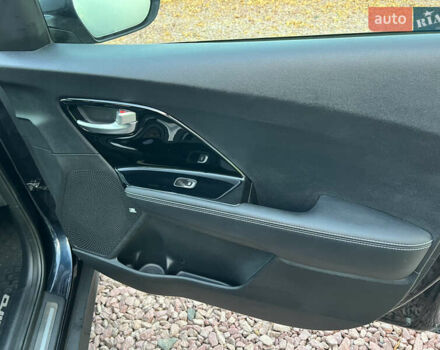 Синій Кіа Niro, об'ємом двигуна 0 л та пробігом 86 тис. км за 22200 $, фото 29 на Automoto.ua
