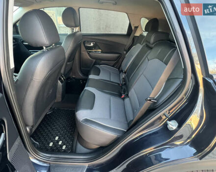 Синий Киа Niro, объемом двигателя 0 л и пробегом 92 тыс. км за 18799 $, фото 43 на Automoto.ua