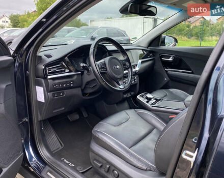 Синий Киа Niro, объемом двигателя 0 л и пробегом 119 тыс. км за 20800 $, фото 2 на Automoto.ua