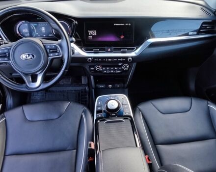 Синій Кіа Niro, об'ємом двигуна 0 л та пробігом 136 тис. км за 19480 $, фото 6 на Automoto.ua