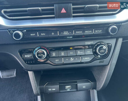 Синій Кіа Niro, об'ємом двигуна 0 л та пробігом 112 тис. км за 19500 $, фото 53 на Automoto.ua