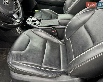 Синий Киа Niro, объемом двигателя 0 л и пробегом 125 тыс. км за 18500 $, фото 15 на Automoto.ua