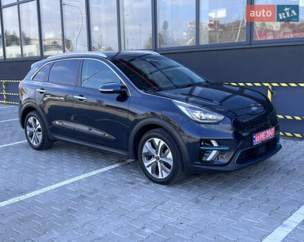 Синий Киа Niro, объемом двигателя 0 л и пробегом 126 тыс. км за 18548 $, фото 1 на Automoto.ua