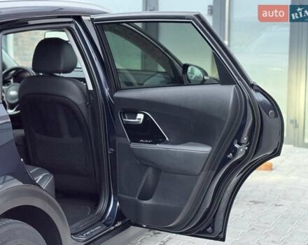 Синий Киа Niro, объемом двигателя 0 л и пробегом 95 тыс. км за 20500 $, фото 66 на Automoto.ua