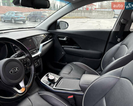 Синий Киа Niro, объемом двигателя 0 л и пробегом 101 тыс. км за 19900 $, фото 38 на Automoto.ua