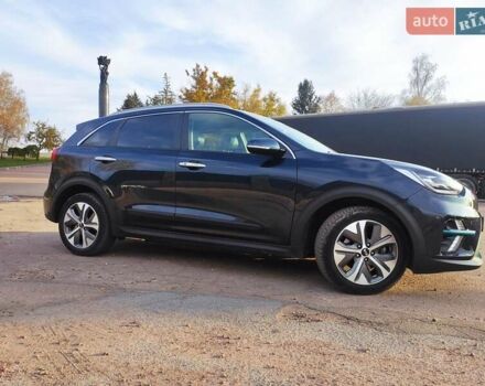 Синій Кіа Niro, об'ємом двигуна 0 л та пробігом 120 тис. км за 19890 $, фото 2 на Automoto.ua